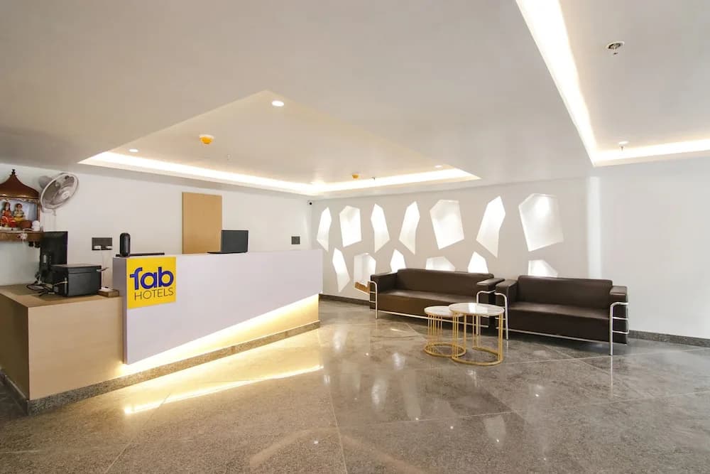 FabHotel Sky Suites Karkardooma - photo 2