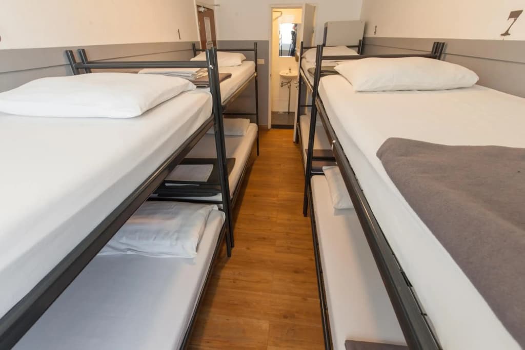 Travel Hotel Amsterdam - photo 3