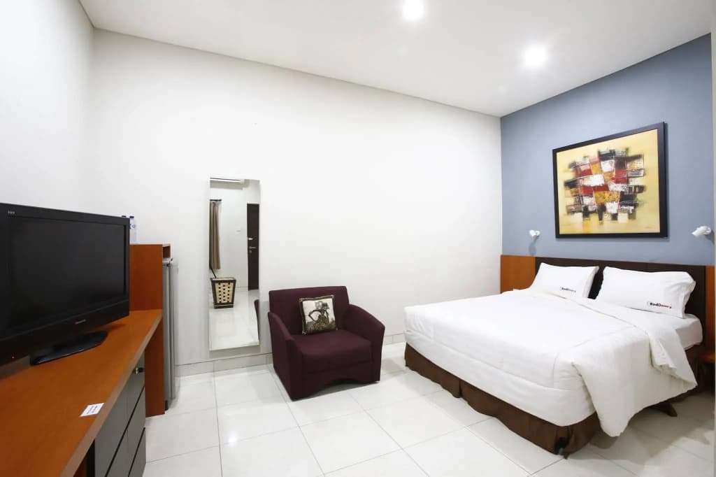 RedDoorz @ Menteng - photo 1