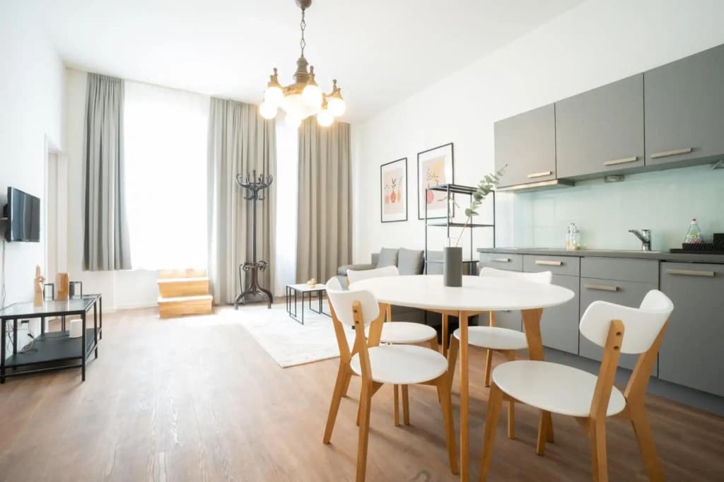 Sunny apartment in Leopoldstad + terrace with grill - photo 1