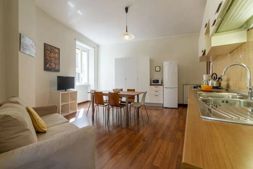 Piazza Re di Roma Apartment - photo 16