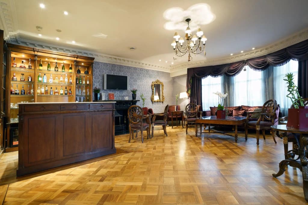 Ashburn Hotel - photo 14
