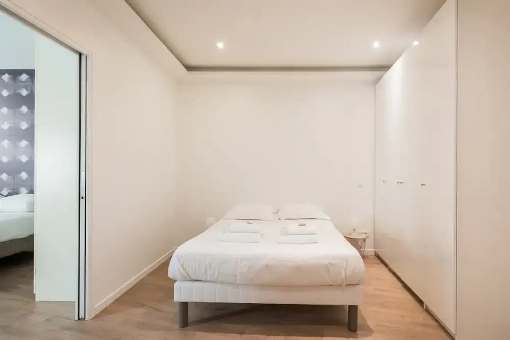 Spacious Apartment With 2 Rooms - photo 5