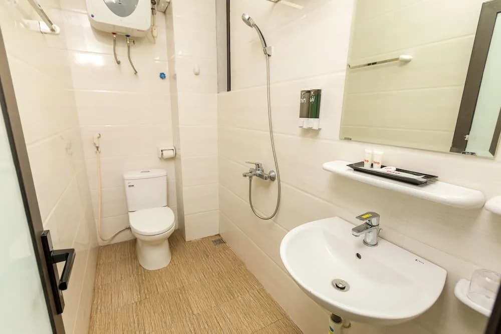OYO 800 Candy Hotel - photo 8