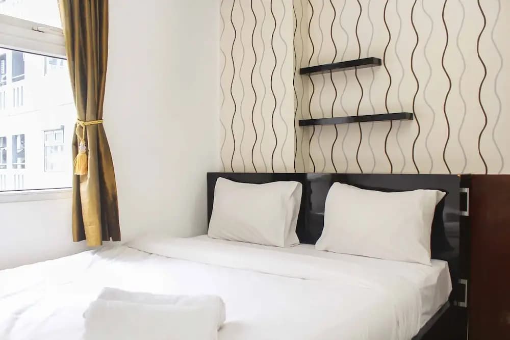 Scenic 2Br Green Pramuka City Apartment Near Mall - photo 5