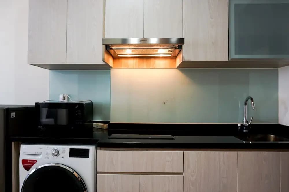 Trendy Studio at Menteng Park Apartment - photo 9