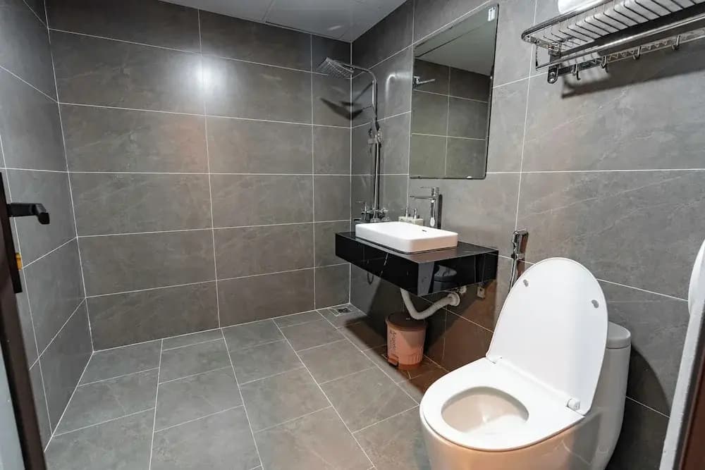 Golden Crown Hotel - photo 8