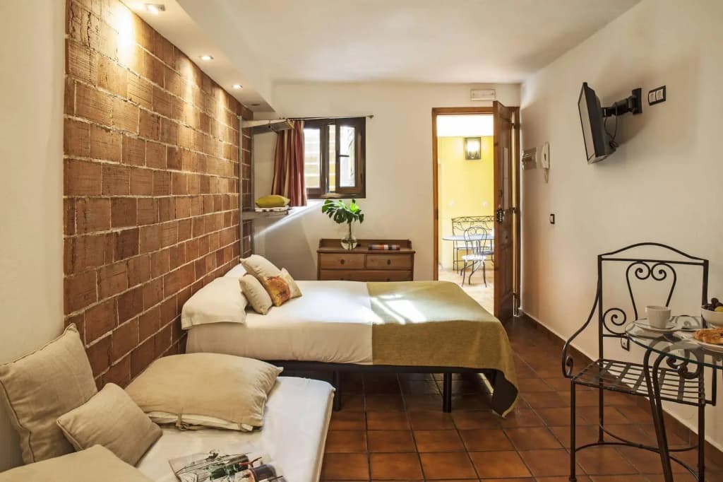 AinB Las Ramblas-Guardia Apartments - photo 14