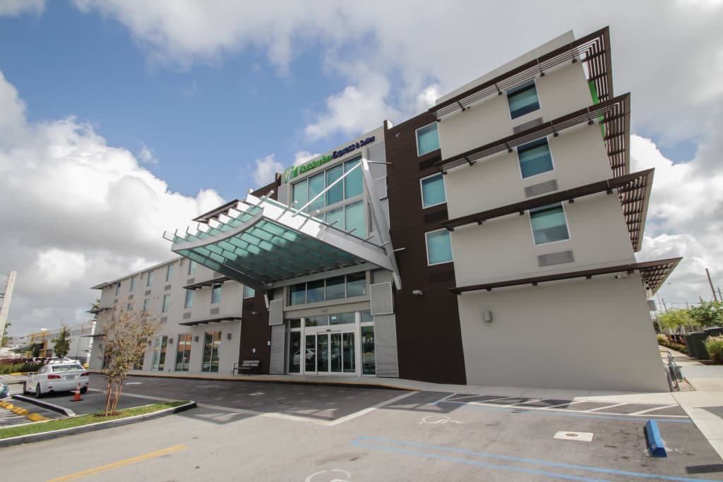 Holiday Inn Express & Suites Miami Airport East by IHG - photo 34