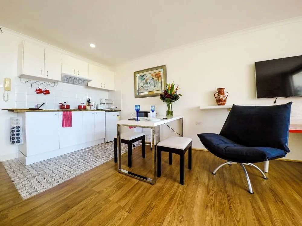 Waterside Apartments - photo 21