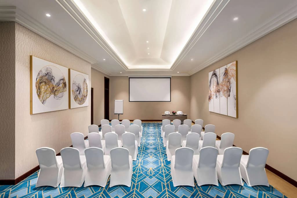 Wyndham Grand Doha West Bay Beach - photo 4
