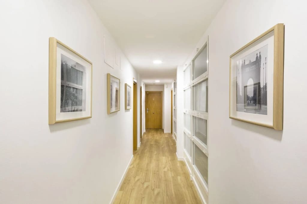 Amister Apartments - photo 8