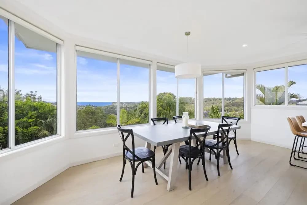 Spacious 5-bed Beach House With Ocean View - photo 4