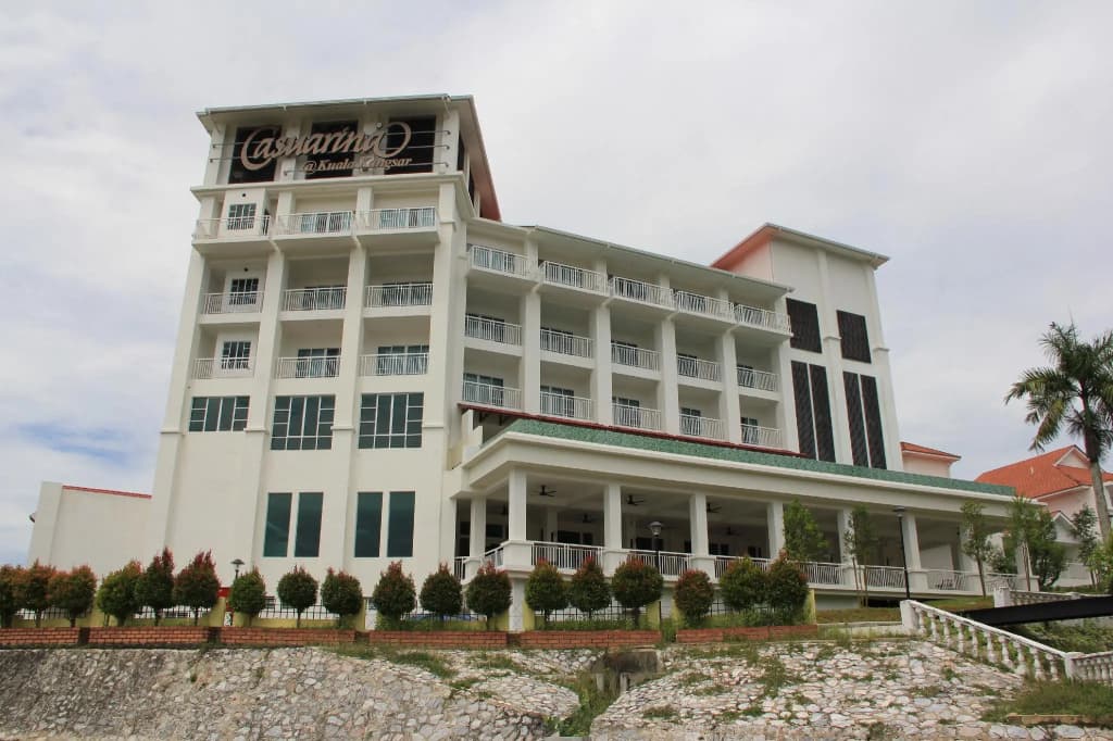 Hotel Casuarina Kuala Kangsar - photo 1
