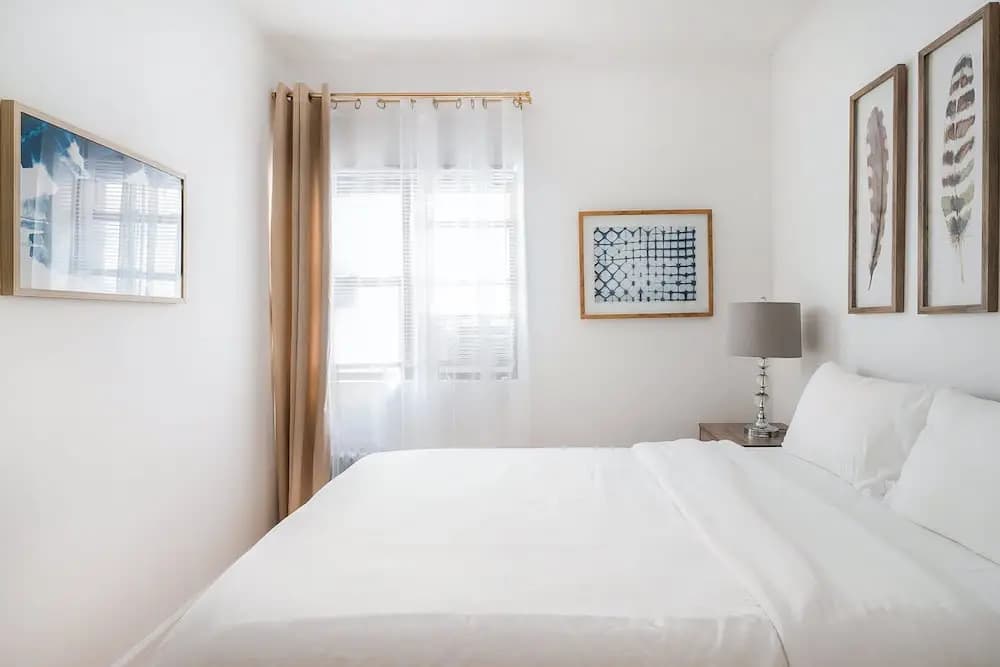 102-1a Best Value 2BR Apt Near Central Park - photo 4
