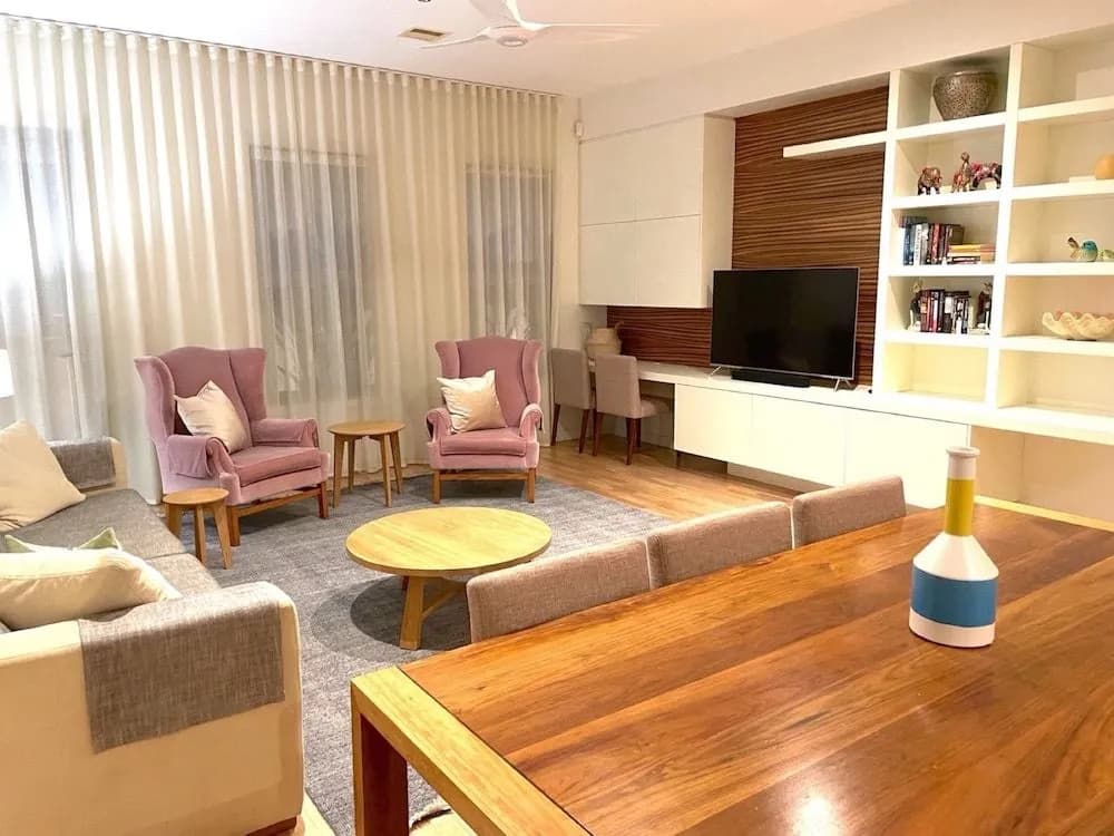 Kew Luxurious Townhouse - photo 12