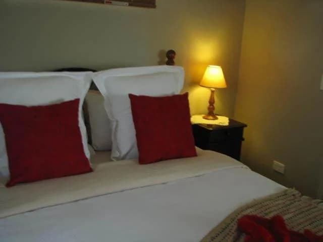 Leafield Cottages - photo 2