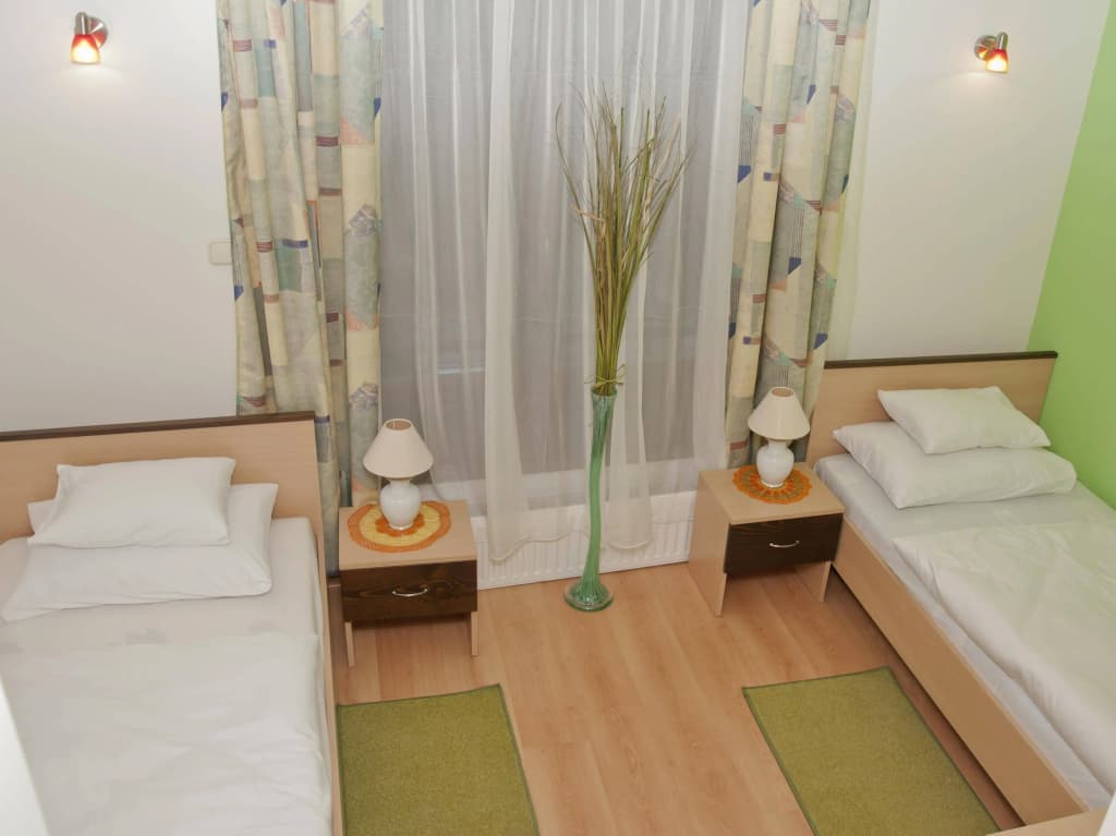 Esprit Hotel Budapest - photo 4