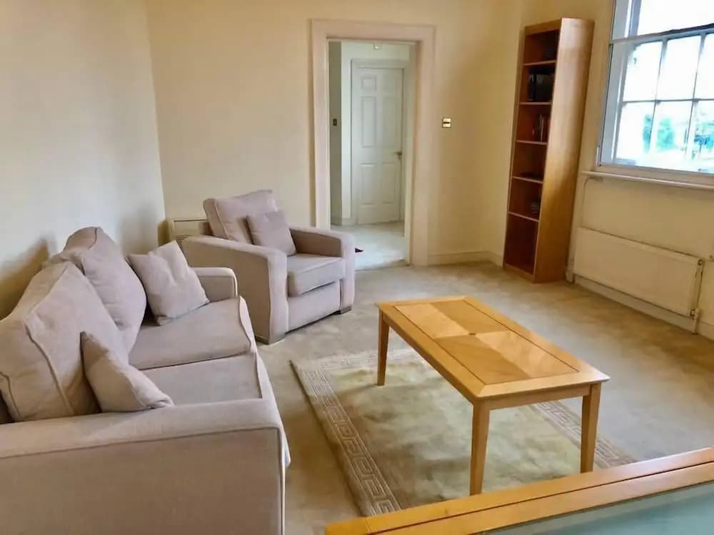 Buckingham Palace View Apartment - photo 3