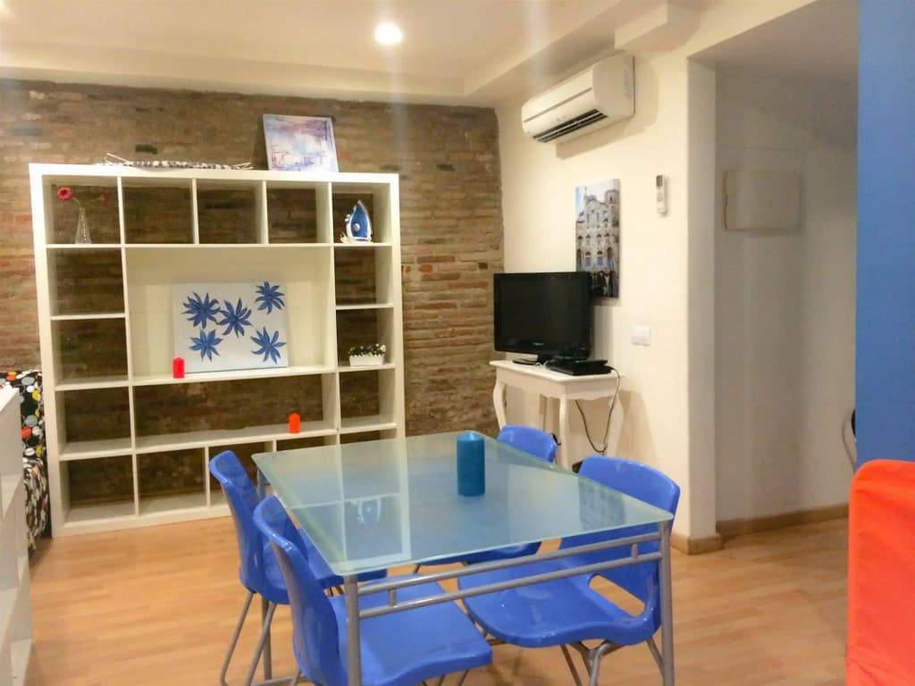 Barcelona City Apartment - photo 16