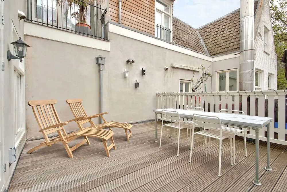 2 Bedroom Apartment In City Centre - photo 10