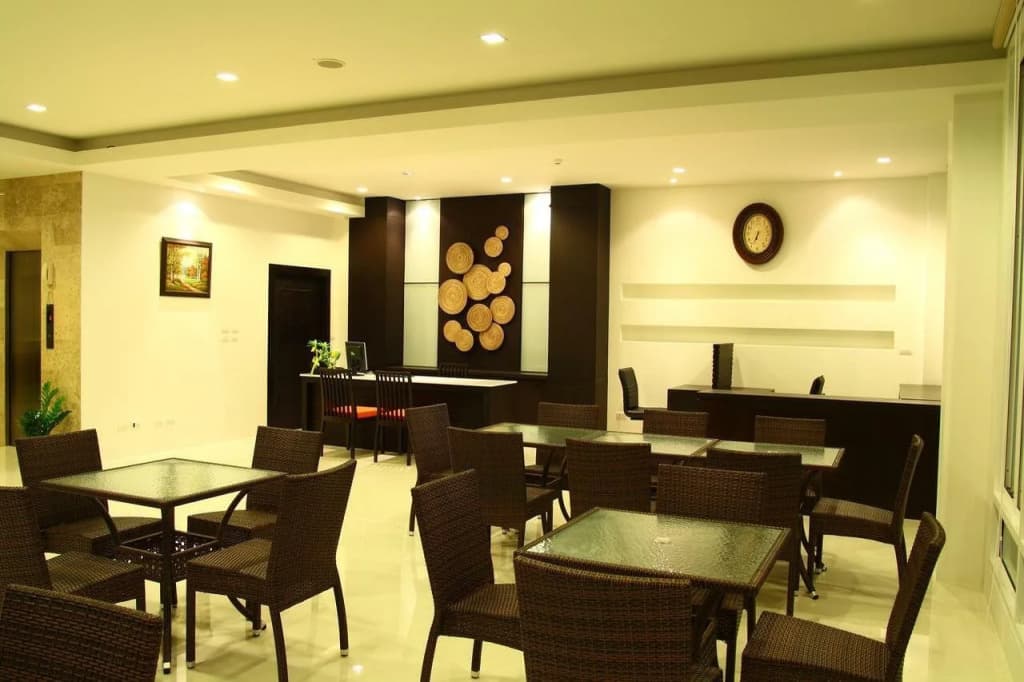 The White Pearl Hotel - photo 2