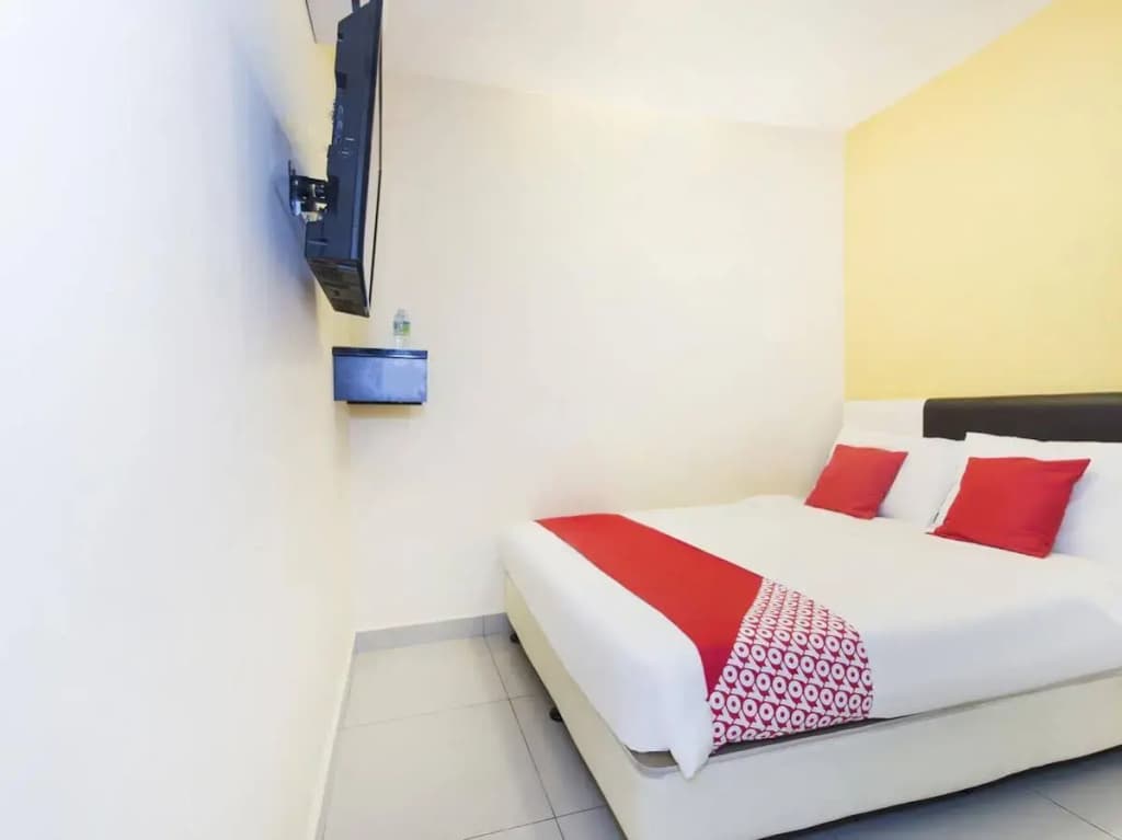 Sri Maluri Hotel - photo 20