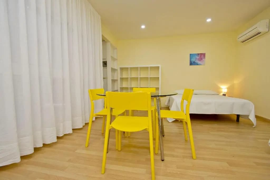 Barcelona City Apartment - photo 12