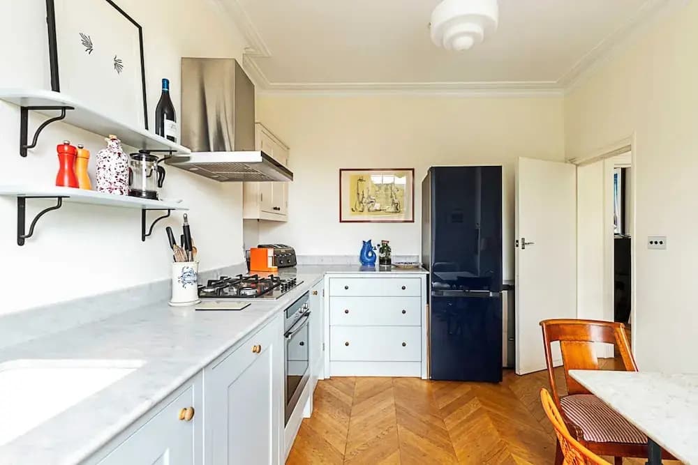 Charming Kentish Town Flat - photo 12