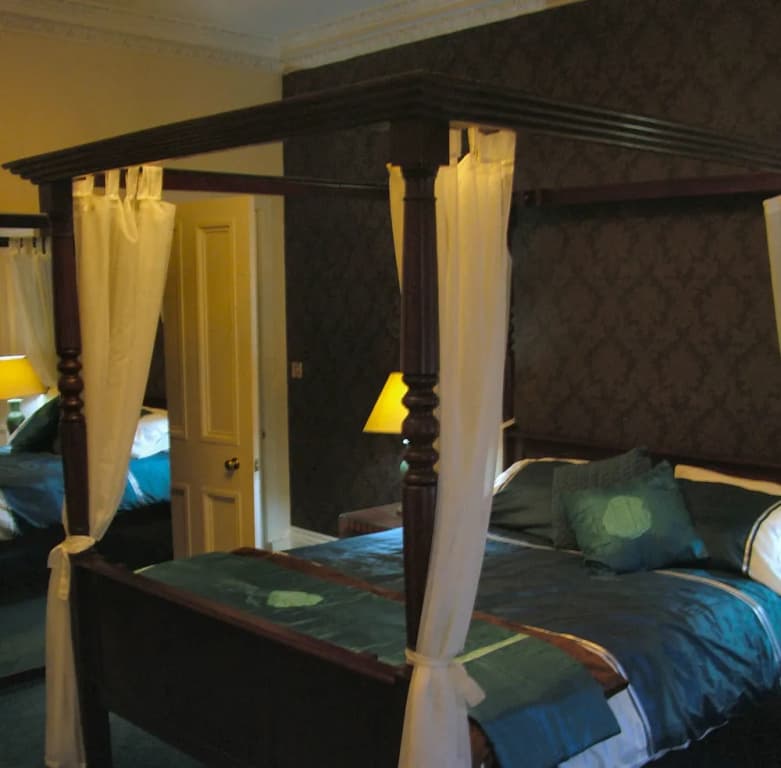 Regis Guest House - photo 2