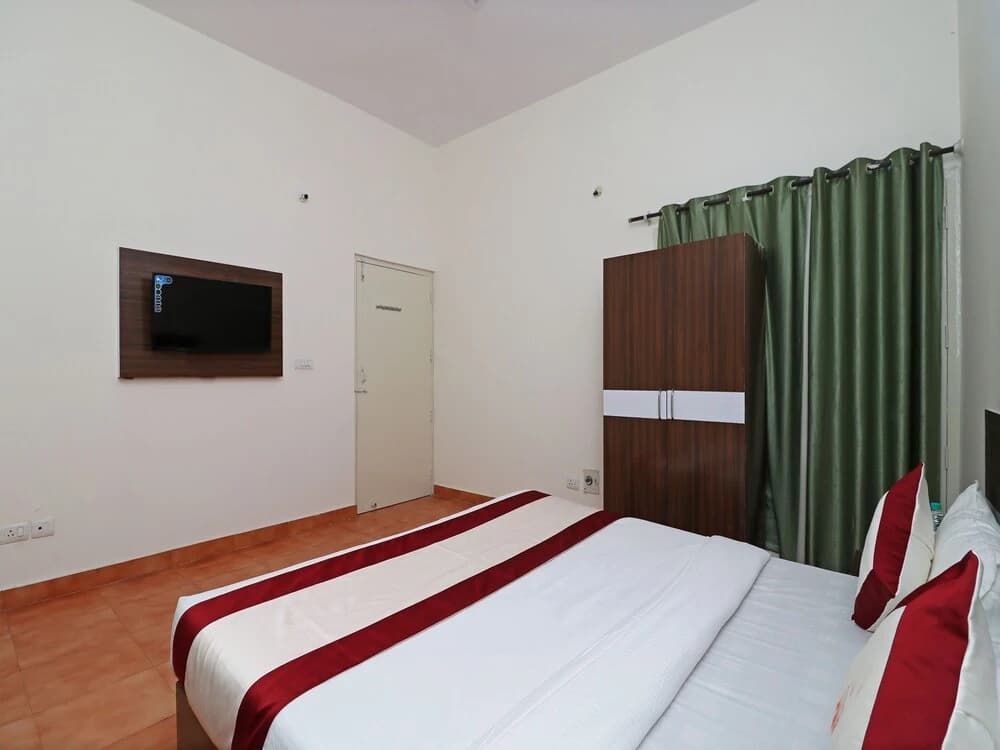 OYO 12942 Nathu Palace - photo 3
