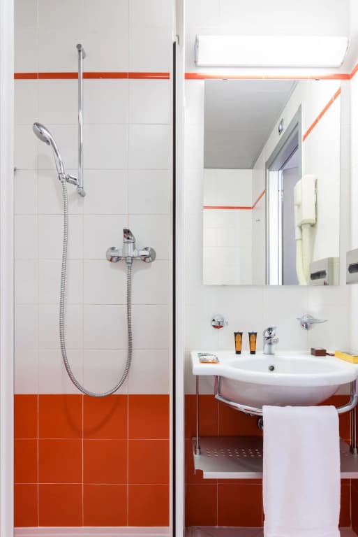 B&B Hotel Milano La Spezia - photo 19