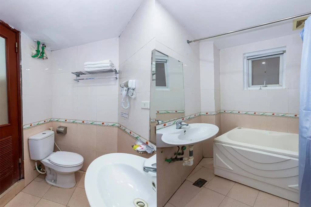 Little Hanoi Hostel - photo 10