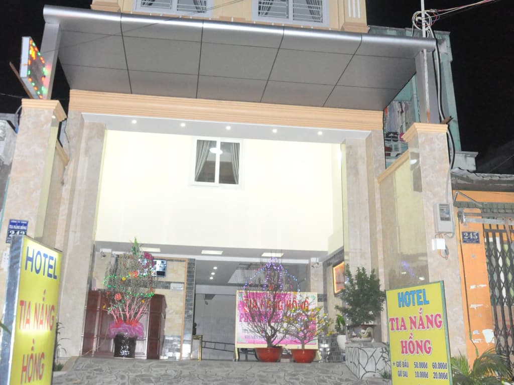 Pink Sunbeam Hotel - main photo