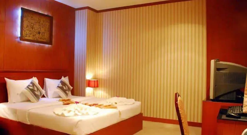 Palm Beach Hotel - photo 3