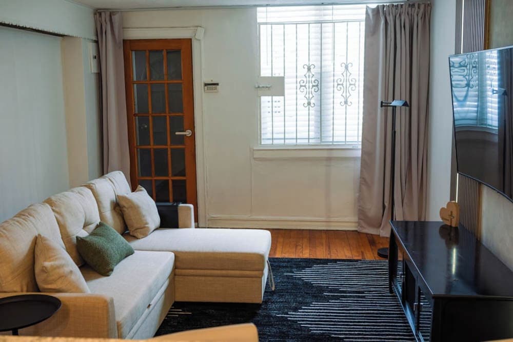 Cozy Brooklyn - 1BR Apartment - photo 14