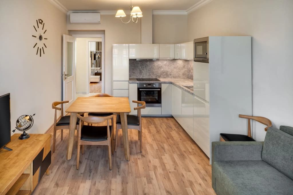 Louren Apartments - photo 12