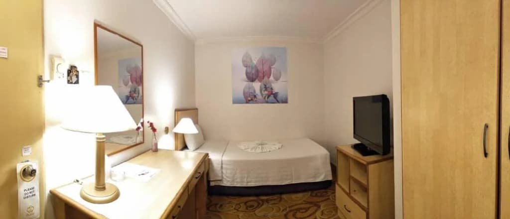 The Orchid Hotel - photo 2