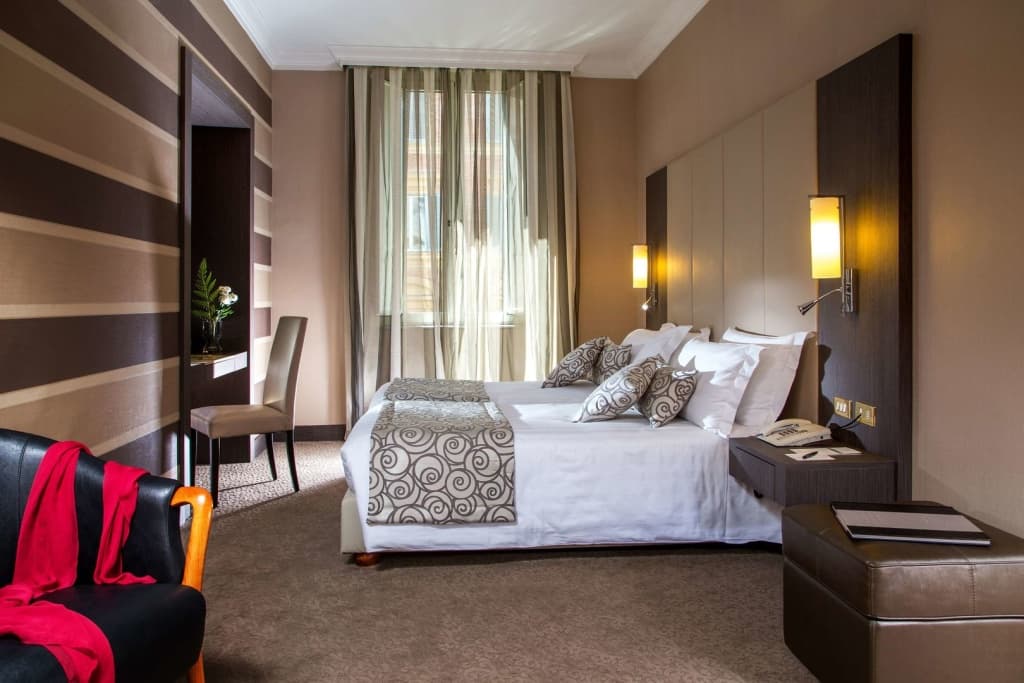 Savoy Hotel - photo 11