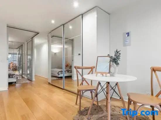 Southern Cross Modern 1BR Steps from Everything MEL CBD - photo 6