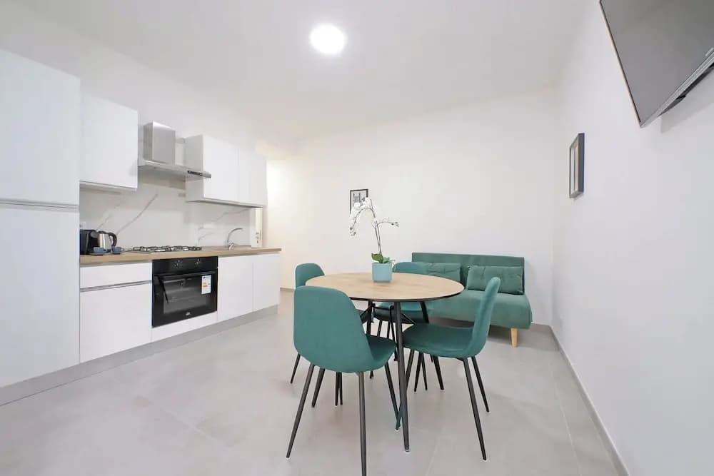 YCH Bagnera Suites - photo 23