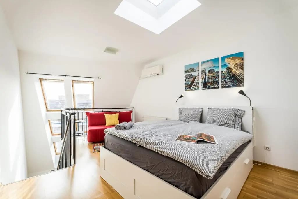 BpR SOHO Boutique Home with AC - photo 3