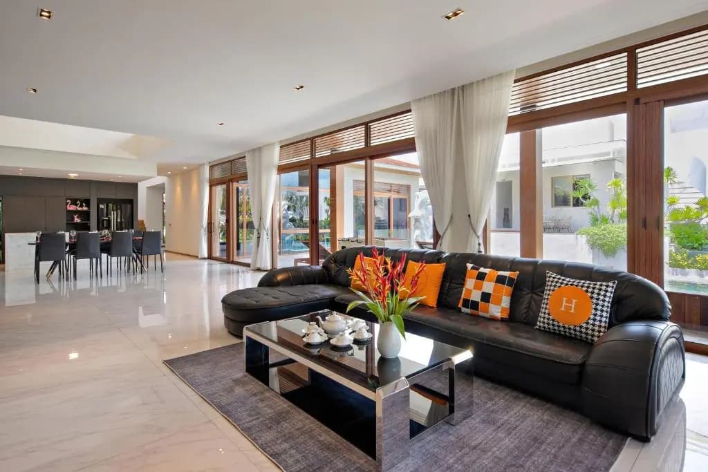 Deluxe villa along the beach - main photo