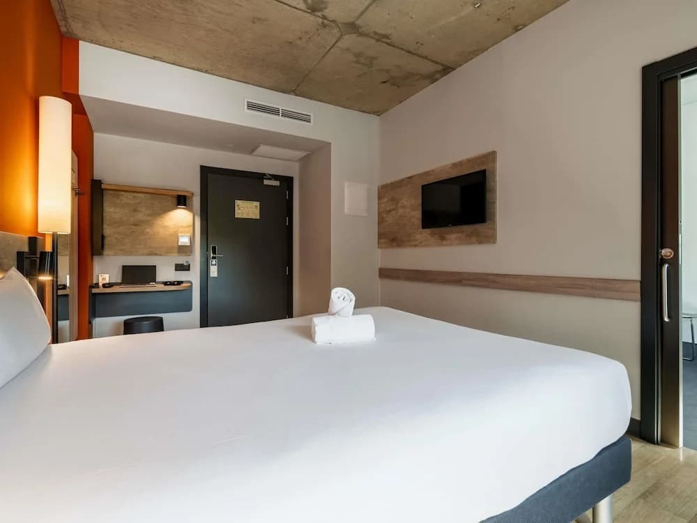 Ibis Budget Madrid Aeropuerto - photo 36
