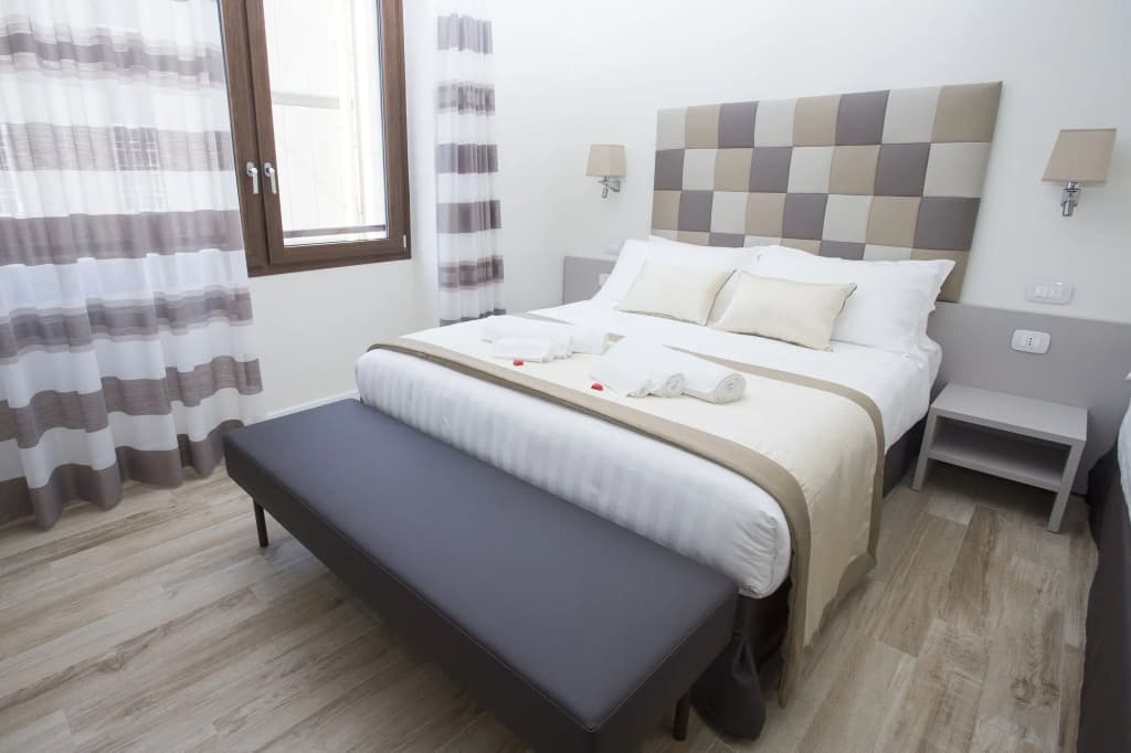 Leonardo Da Vinci Guest House - photo 7