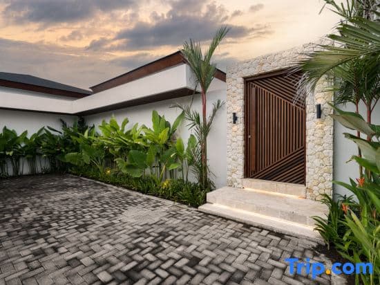 Villa Leonard by BaliSuperHost - photo 3
