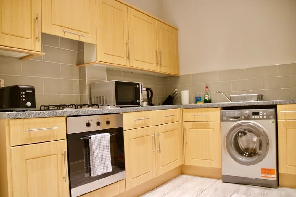 2 Bedroom Flat Off Leith Walk - photo 11