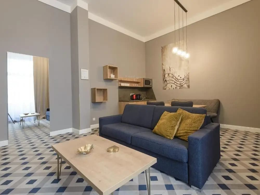 KH Opera Apartments - photo 2