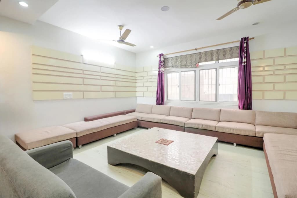 OYO DTT030 Classy Inn - photo 3