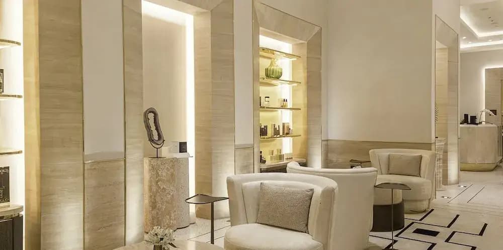 LUX Iconic Views at Palm Tower Suite 2 - photo 34